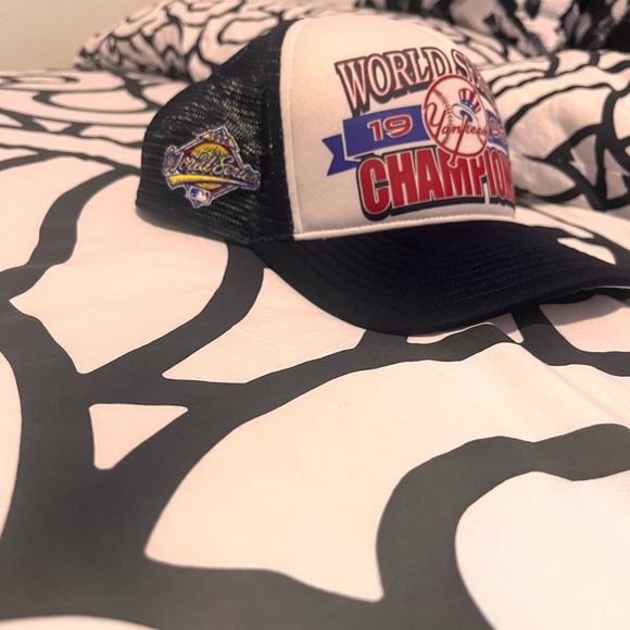 1996 Yankees MLB championship Cap - Picture 5 of 6